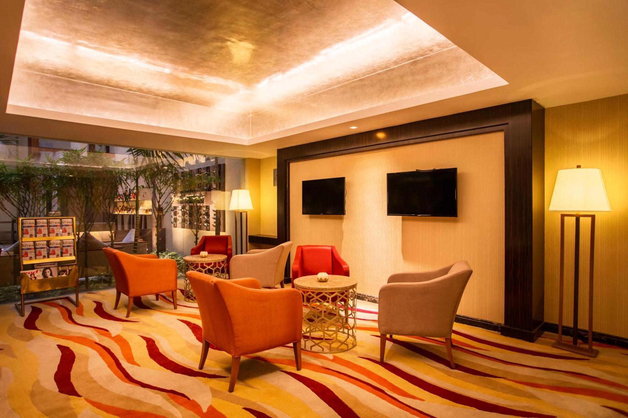 Ellaa Hotel Gachibowli Hyderabad Esterno foto